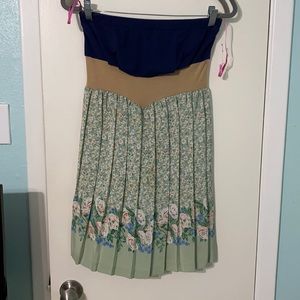 Super Lucky Girl Strapless Pleated Tunic Top